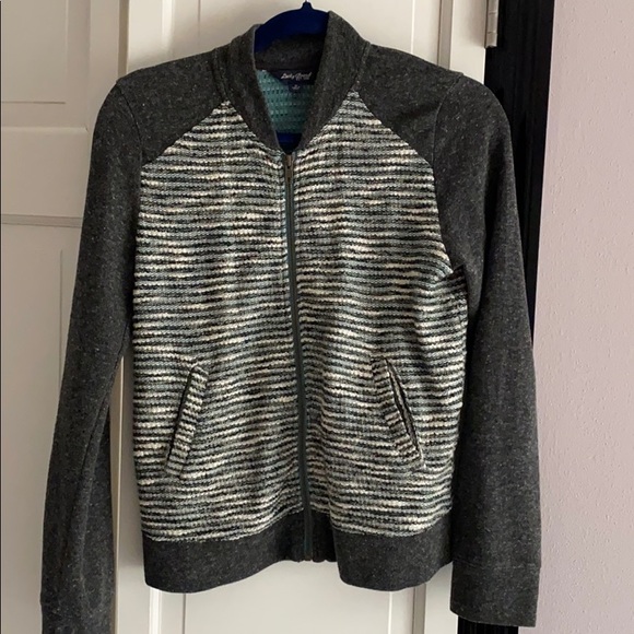 Lucky Brand Jackets & Blazers - Lucky Brand women’s Bomber grey & blue jacket.